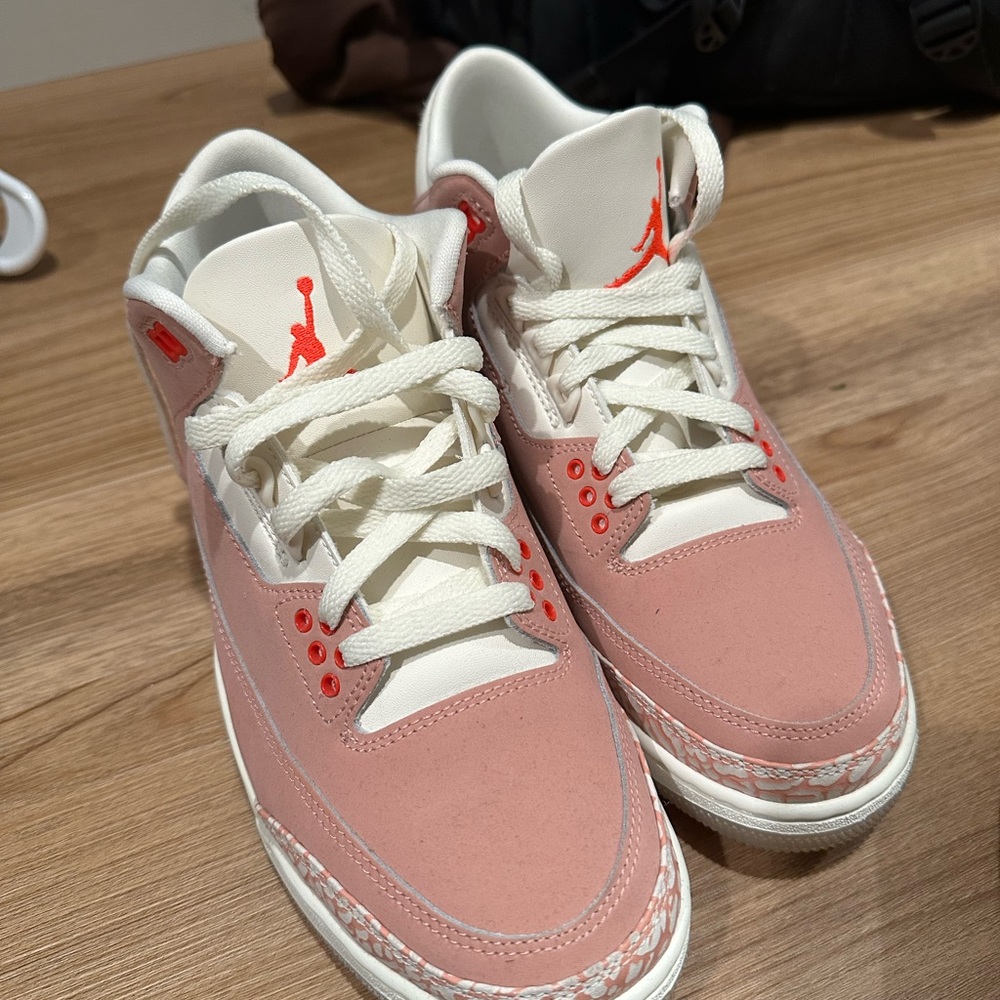Jordan Women's Sneakers in Pink and White